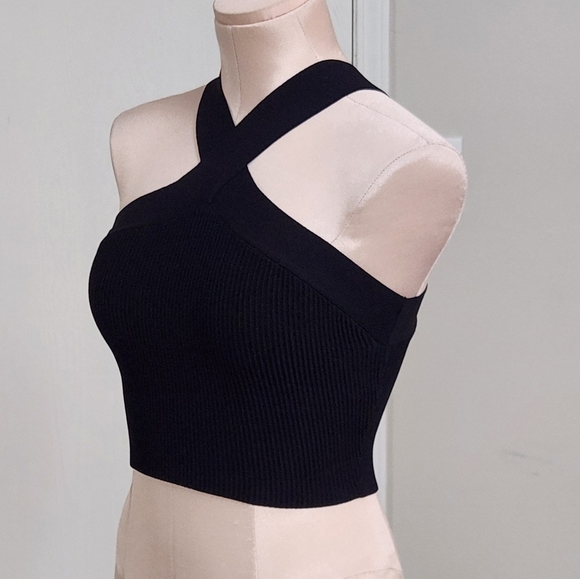 Artizia Babaton Sculp tknit Criss Cross Cropped Tank - Picture 5 of 10